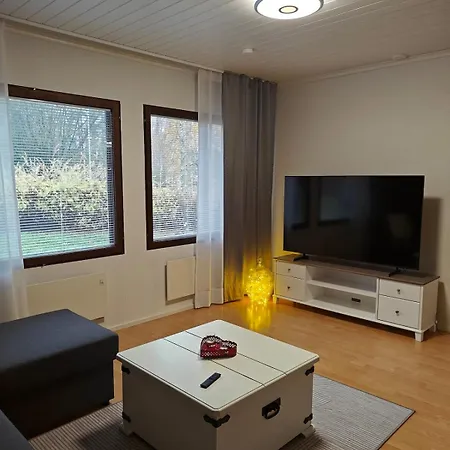 Kottaraispari アパート *